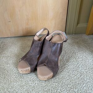 Women's Brown Open-Toe Wedge Sandals